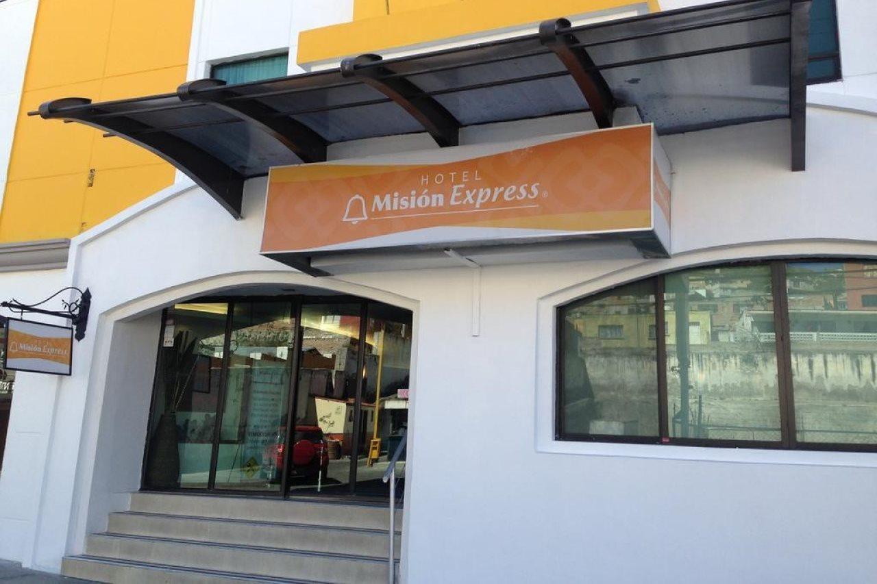 Mision Express Pachuca Hotel Exterior foto